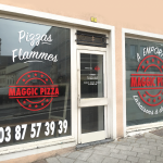 MAGGIC PIZZA VITRINE PHOTO 150X150 | Imprimcom'est Signalétique Metz 11