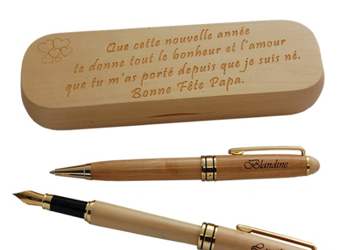 STYLO BOIS GRAVE 675X500 | Imprimcom'est Impression d’objet publicitaire en Moselle Fameck