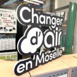 PANNEAU CHANGER DAIR EN MOSELLE 150X150 | Imprimcom'est Signalétique Thionville 2